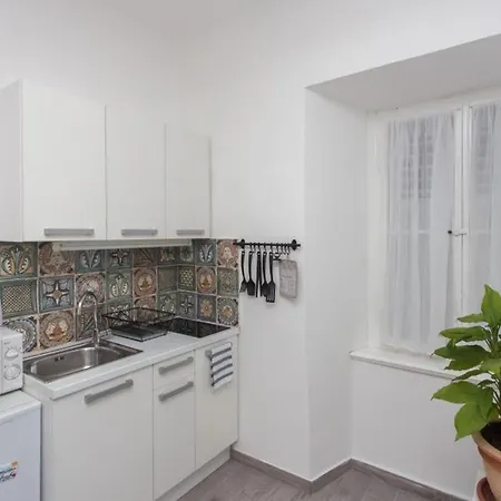 Mansion Center - Studio With Garden View A2